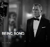 Being Bond: Daniel Craig 
Ein Rückblick 
Bildband